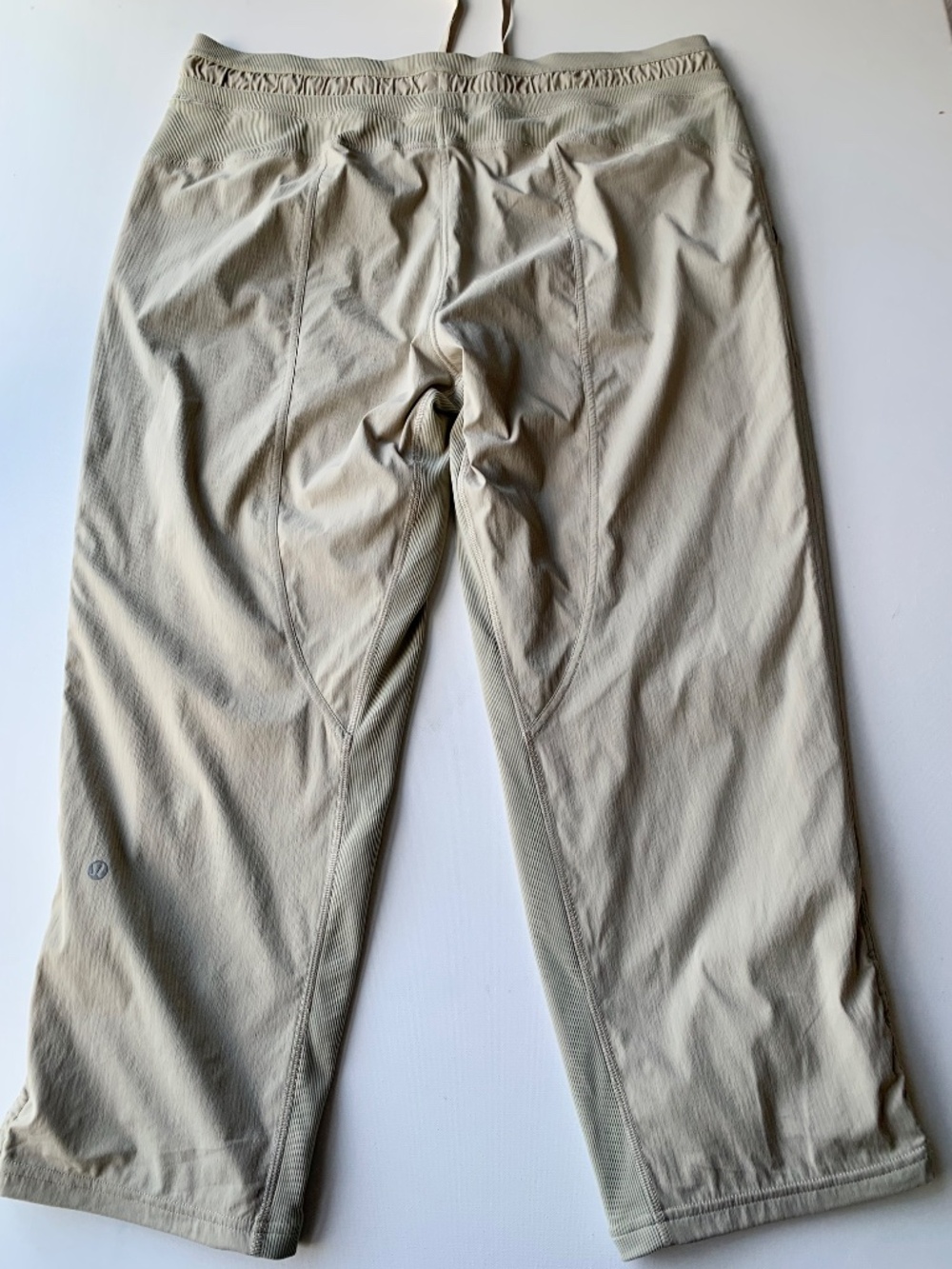 Lululemon mid-Rise Cropped PantDance Studio  in Light tan Women's size 14 - Picture 8 of 12